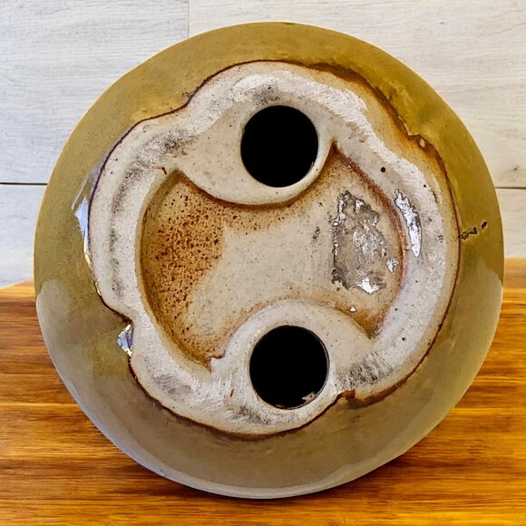 Ceramic Pear Fruit With Leaf Stem Decorative Figurine 7.6" tall - Picture 9 of 13